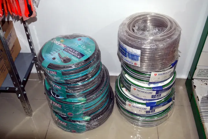 Rollos de manguera para agua y gas